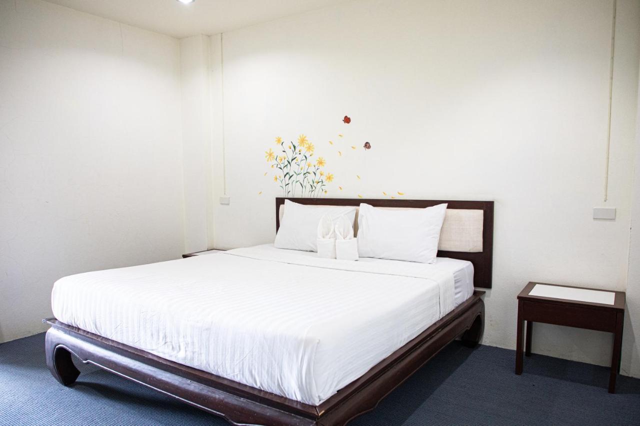 Rimtara Residence Patan Чиангмай Екстериор снимка